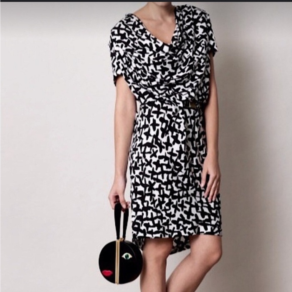 Diane Von Furstenberg Black & White Danil Print Silk Cowl Neck Dress Size 4